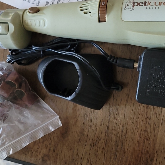 NIB Peticure pet nail grooming kit. Never used. - Picture 6 of 12